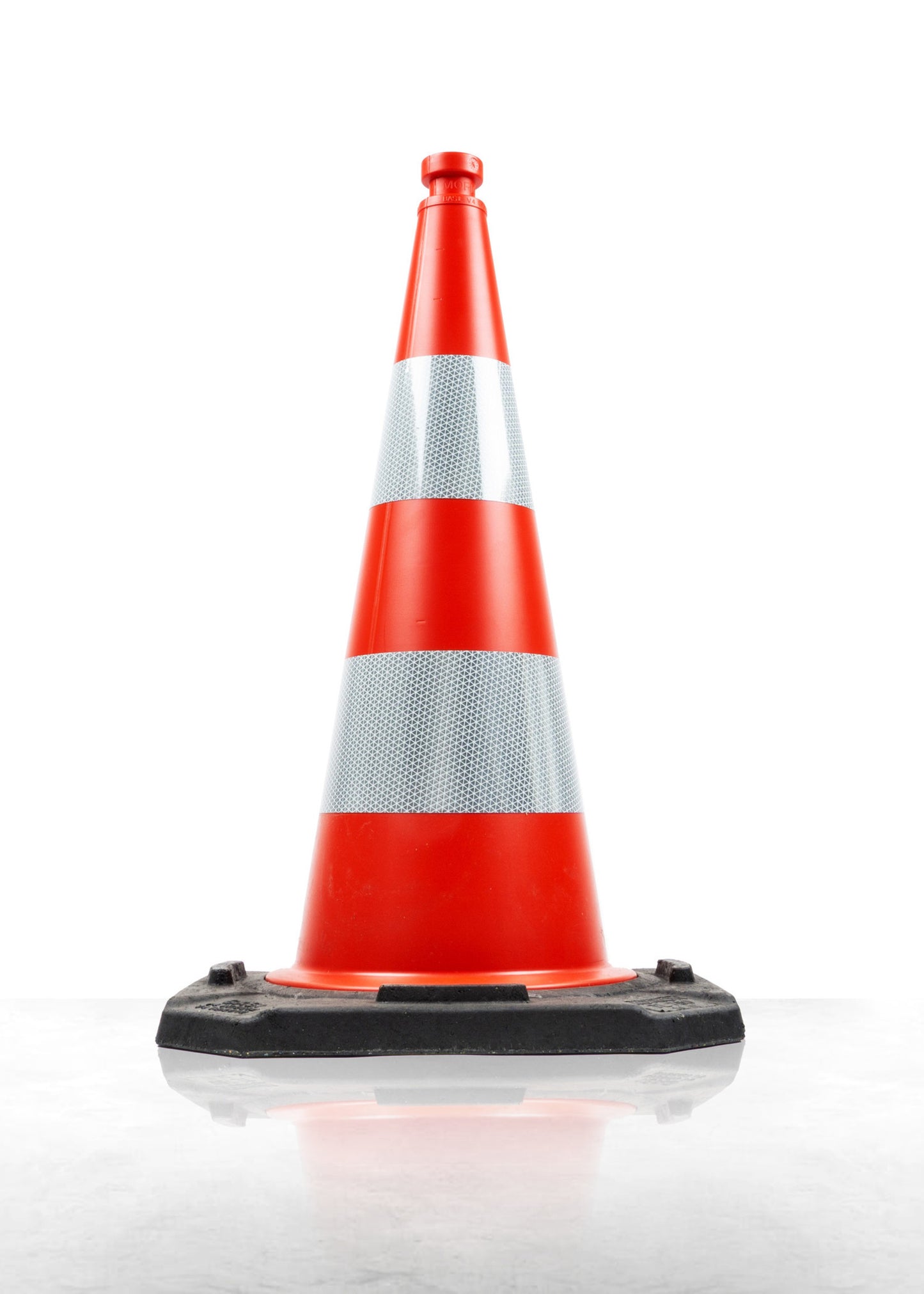 Leitkegel 75 cm – 5,5 kg, reflektierend & standfest