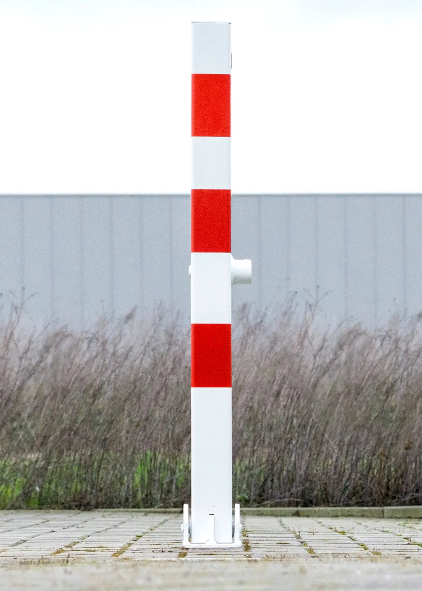 Klappbarer Absperrpfosten 90 cm – Mit Zylinderschloss & Dreikantschloss