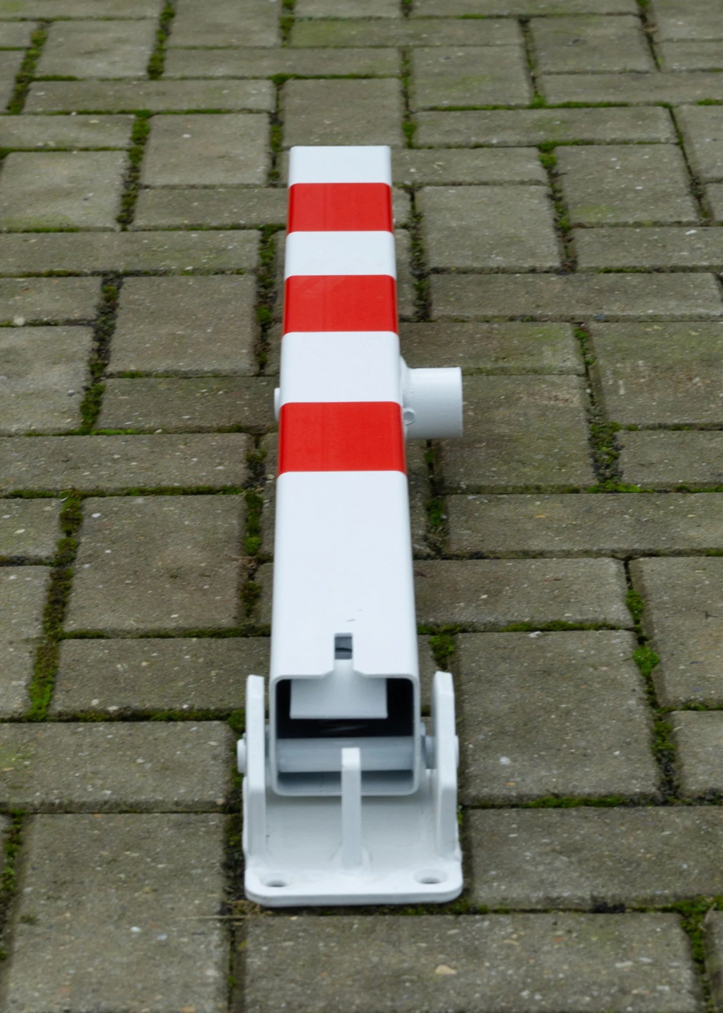 Klappbarer Absperrpfosten 90 cm – Mit Zylinderschloss & Dreikantschloss