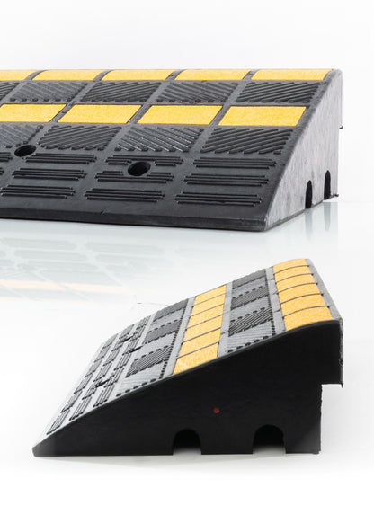 Bordsteinrampe Gummi 15 cm – Barrierefreiheit